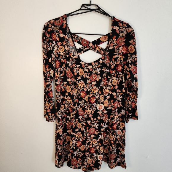 Forever 21 Plus Fall Florals Romper Long Sleeve Cross Back Forever 21 Plus 2X - Picture 4 of 6